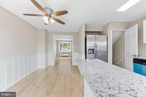 Entry Way - 4225 Doris Ave, Brooklyn, MD 21225 photo 2 of 6
