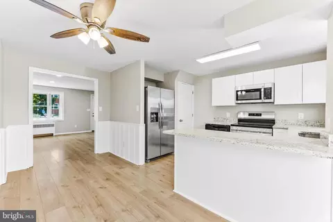 Entry Way - 4225 Doris Ave, Brooklyn, MD 21225 photo 1 of 6