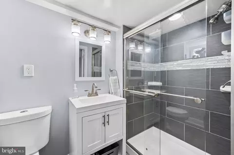 Bath - 925 Oldham St, Baltimore, MD 21224 photo 2 of 2