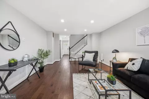 908 W Lombard St, Baltimore, MD 21223