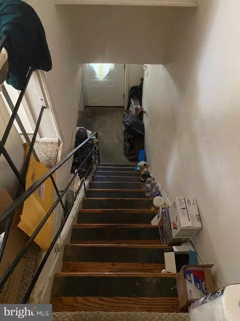 Entry Way - 3029 Lorena Ave, Baltimore, MD 21230 photo 2 of 3