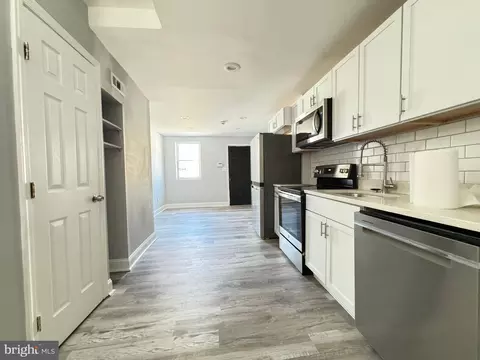 Entry Way - 831 Boyd St, Baltimore, MD 21201 photo 1 of 4