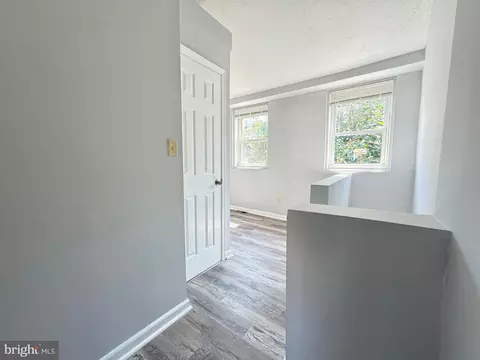 Entry Way - 831 Boyd St, Baltimore, MD 21201 photo 2 of 4