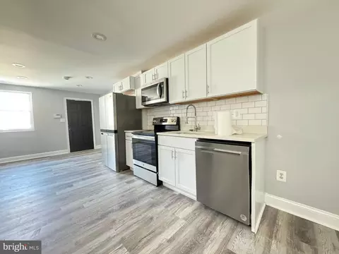 Kitchen - 831 Boyd St, Baltimore, MD 21201 photo 1 of 2