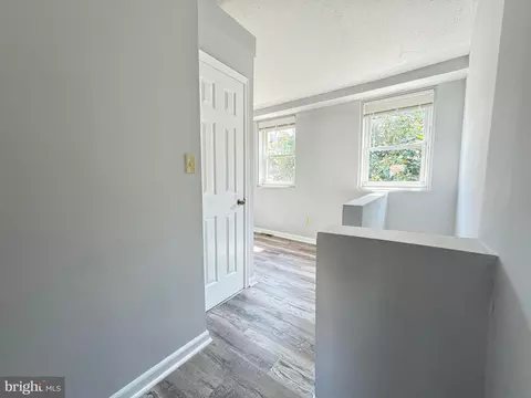 Entry Way - 831 Boyd St, Baltimore, MD 21201 photo 4 of 4