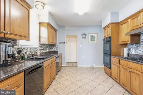 3216 Fallstaff Rd, Baltimore, MD 21215 photo 17