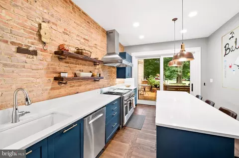 Kitchen - 253 Robert St, Baltimore, MD 21217 photo 5 of 9