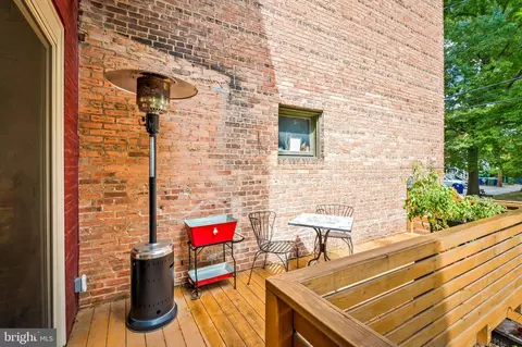Exterior - 253 Robert St, Baltimore, MD 21217 photo 3 of 8