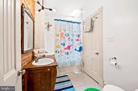 Bath - 253 Robert St, Baltimore, MD 21217 photo 4 of 4