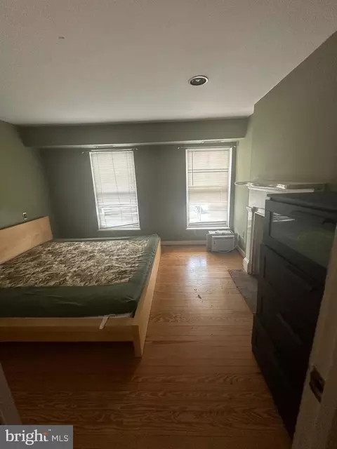 Bedroom - 708 S Hanover St S, Baltimore, MD 21230 photo 1 of 2