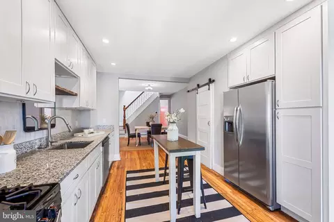 Entry Way - 3625 Elm Ave, Baltimore, MD 21211 photo 3 of 5