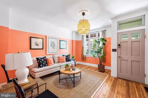 Entry Way - 3625 Elm Ave, Baltimore, MD 21211 photo 1 of 5