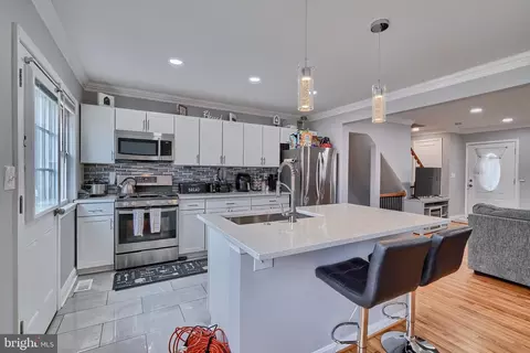Kitchen - 209 Denison St, Baltimore, MD 21229 photo 3 of 4