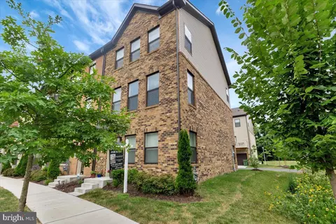 4331 Laplata Ave, Baltimore, MD 21211 photo 1