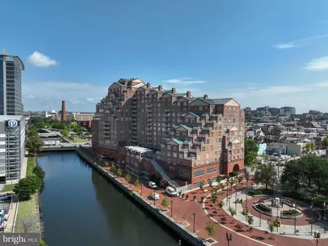 250 President St #411, Baltimore, MD 21202