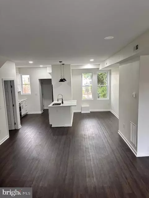 712 Linnard St, Baltimore, MD 21229 photo 3