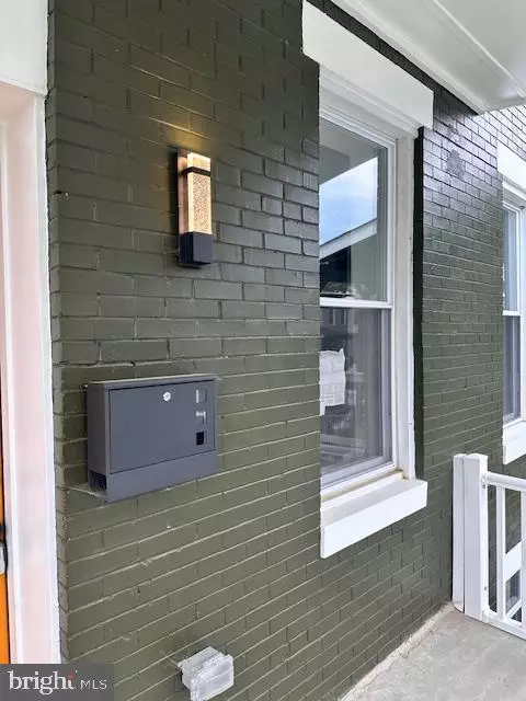 712 Linnard St, Baltimore, MD 21229 photo 2