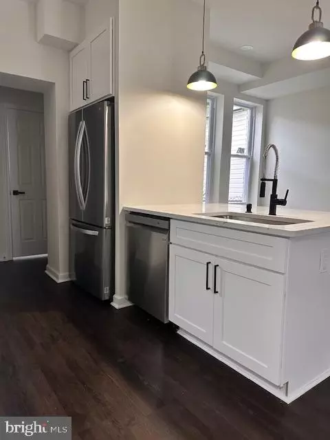 712 Linnard St, Baltimore, MD 21229 photo 4