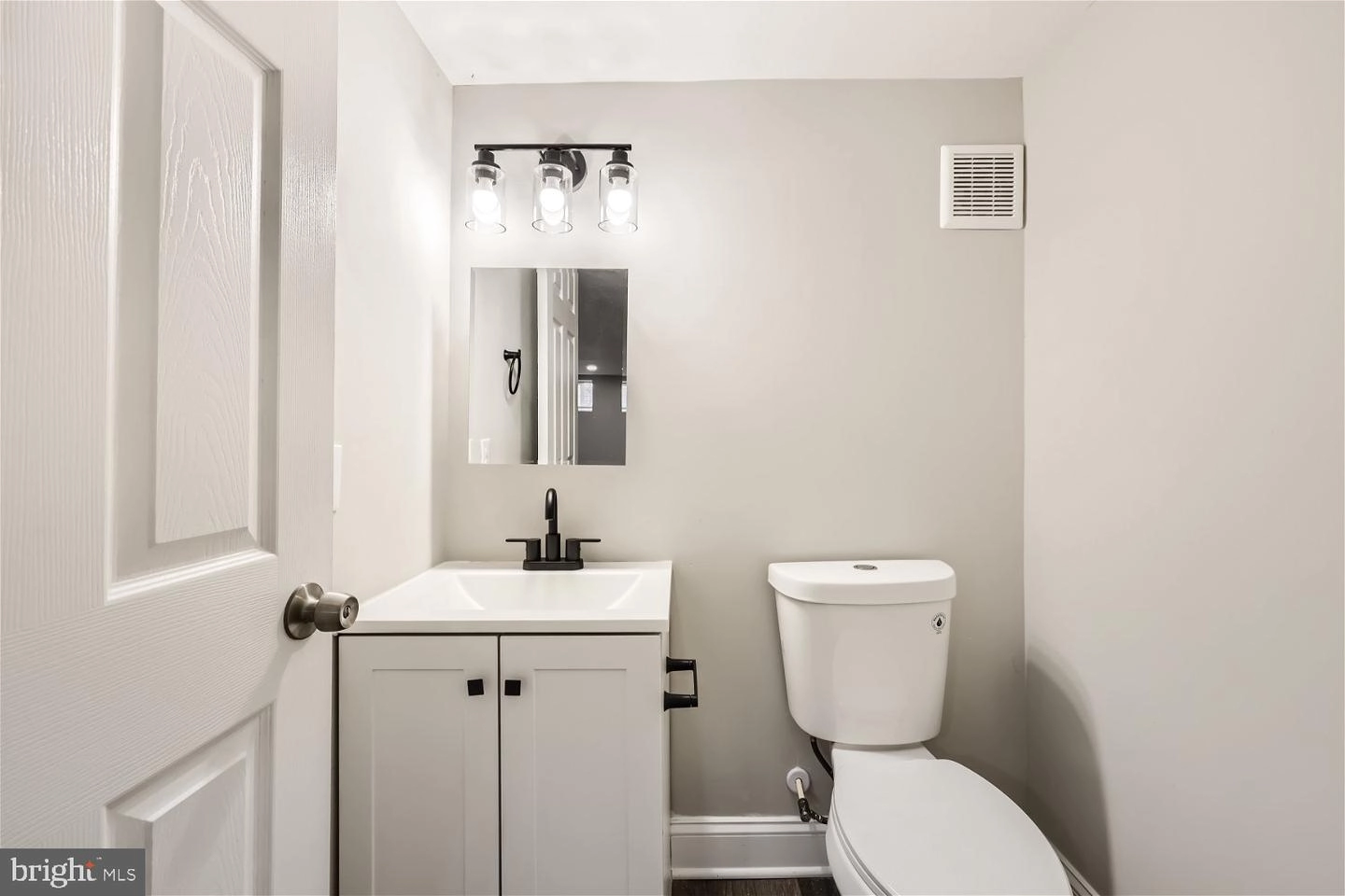 704 Linnard St, Baltimore, MD 21229 photo 13