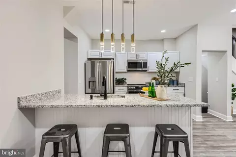 704 Linnard St, Baltimore, MD 21229 photo 10