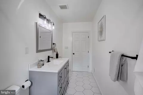 3314 Walbrook Ave, Baltimore, MD 21216 photo 39