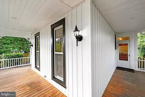 Exterior - 4706 Catalpha Rd, Baltimore, MD 21214 photo 5 of 10