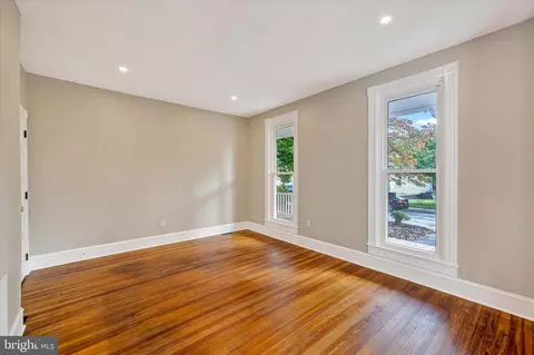 Living - 4706 Catalpha Rd, Baltimore, MD 21214 photo 1 of 5