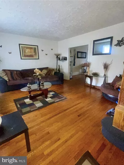 342 Marydell Rd, Baltimore, MD 21229 photo 4