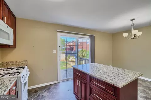 Kitchen - 4806 Melbourne Rd, Baltimore, MD 21229 photo 4 of 5