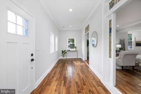 Entry Way - 4217 Powell Ave, Baltimore, MD 21206 photo 1 of 4