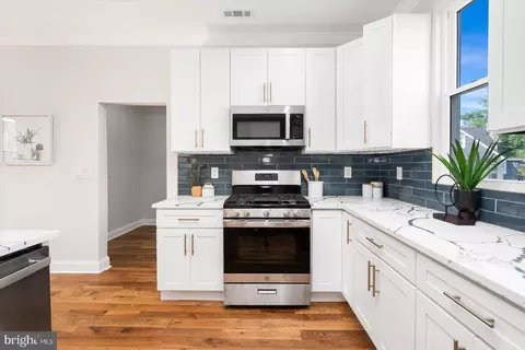 Kitchen - 4217 Powell Ave, Baltimore, MD 21206 photo 4 of 5