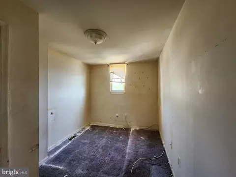 Bedroom - 2510 E Fayette St, Baltimore, MD 21224 photo 2 of 2