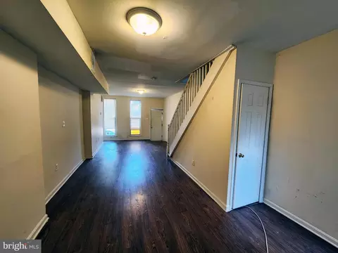 Entry Way - 2510 E Fayette St, Baltimore, MD 21224 photo 6 of 7