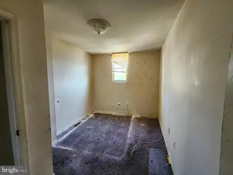 Bedroom - 2510 E Fayette St, Baltimore, MD 21224 photo 1 of 2