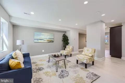 Living - 137 Denison St, Baltimore, MD 21229 photo 1 of 2