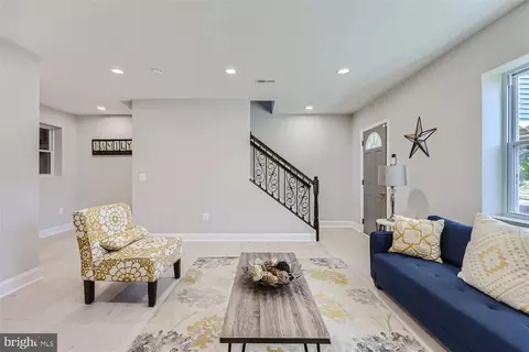 Living - 137 Denison St, Baltimore, MD 21229 photo 2 of 2