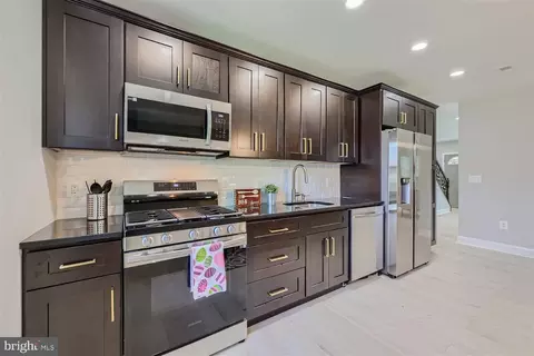 Kitchen - 137 Denison St, Baltimore, MD 21229 photo 1 of 3