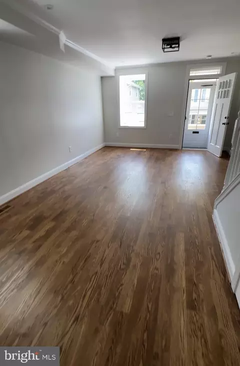 3667 Ash St, Baltimore, MD 21211 photo 5
