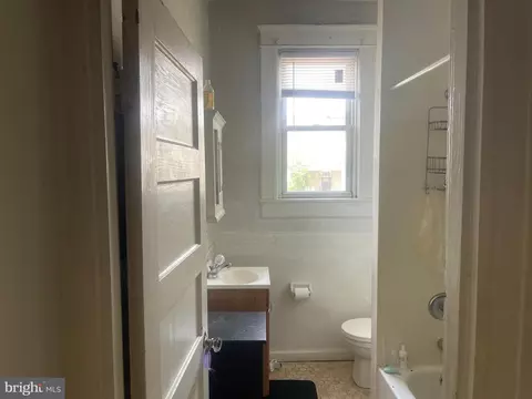 1821 E 29th St, Baltimore, MD 21218 photo 13