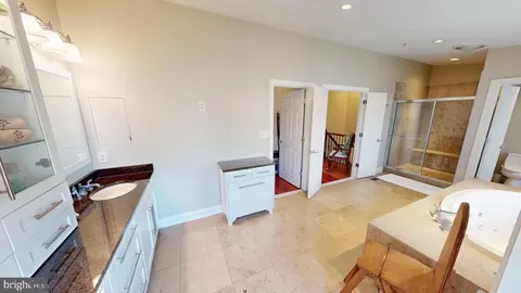 Bath - 1255 Dockside Cir, Baltimore, MD 21224 photo 3 of 4