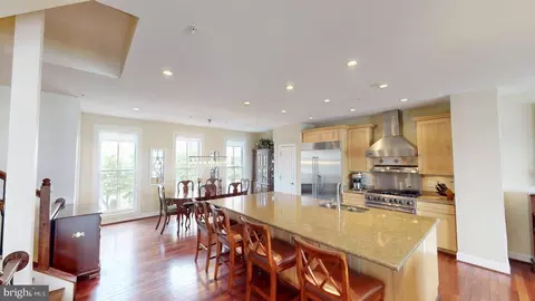Dining - 1255 Dockside Cir, Baltimore, MD 21224 photo 1 of 2