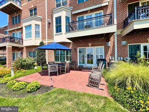 Exterior - 1255 Dockside Cir, Baltimore, MD 21224 photo 1 of 5