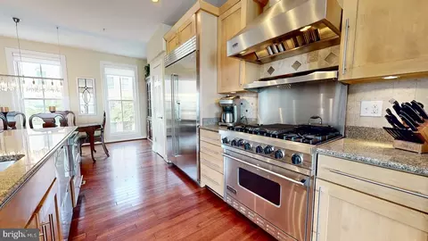 Kitchen - 1255 Dockside Cir, Baltimore, MD 21224 photo 2 of 6