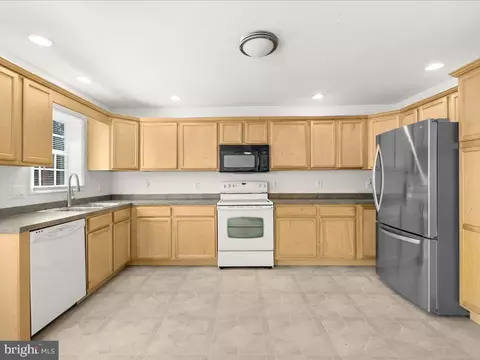 Kitchen - 4907 Grindon Ave, Baltimore, MD 21214 photo 1 of 3