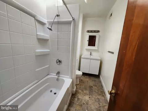 Bath - 2109 Sidney Ave, Baltimore, MD 21230 photo 1 of 2