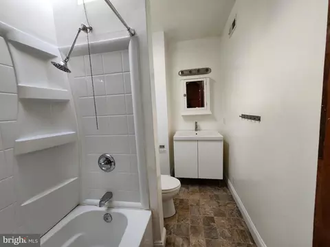 Bath - 2109 Sidney Ave, Baltimore, MD 21230 photo 2 of 2