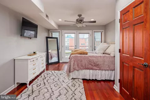 Bedroom - 1345 Jackson St, Baltimore, MD 21230 photo 2 of 10