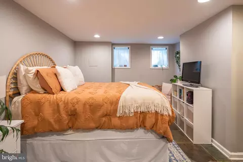 Bedroom - 1345 Jackson St, Baltimore, MD 21230 photo 5 of 10