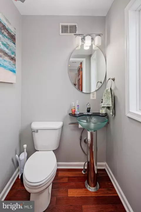 Bath - 1345 Jackson St, Baltimore, MD 21230 photo 1 of 6