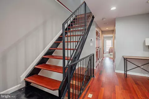 Entry Way - 1345 Jackson St, Baltimore, MD 21230 photo 2 of 6